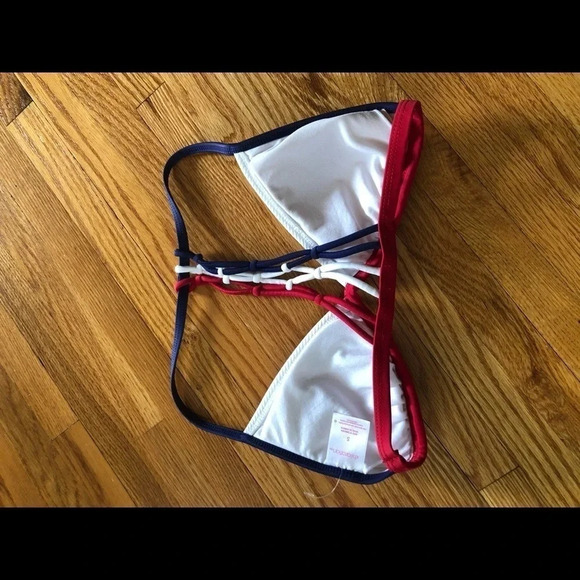 3 white bikini tops - Picture 5 of 12